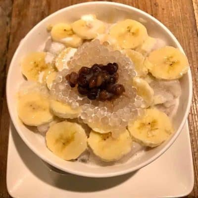 Vietnamese dessert (tofu ice banana tapioca beans)